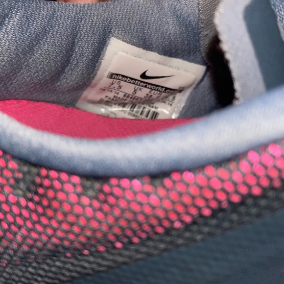 Nike - Picture 10 of 10